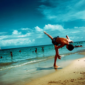 Les plages du Brésil sont de hauts lieux d'activités, vous pourrez y pratiquer de nombreuses activités sportives lors de votre voyage.