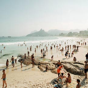 Le Brésil est particulièrement connu pour ses plages aux nombreuses activités.
